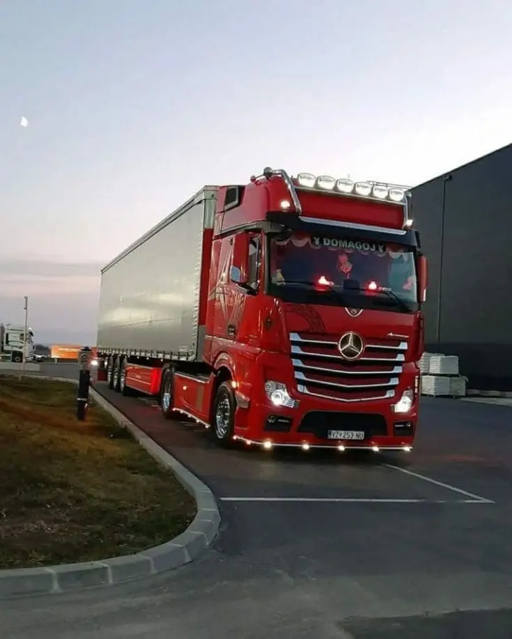 تريلا نقل عفش بالرياض 0508857593