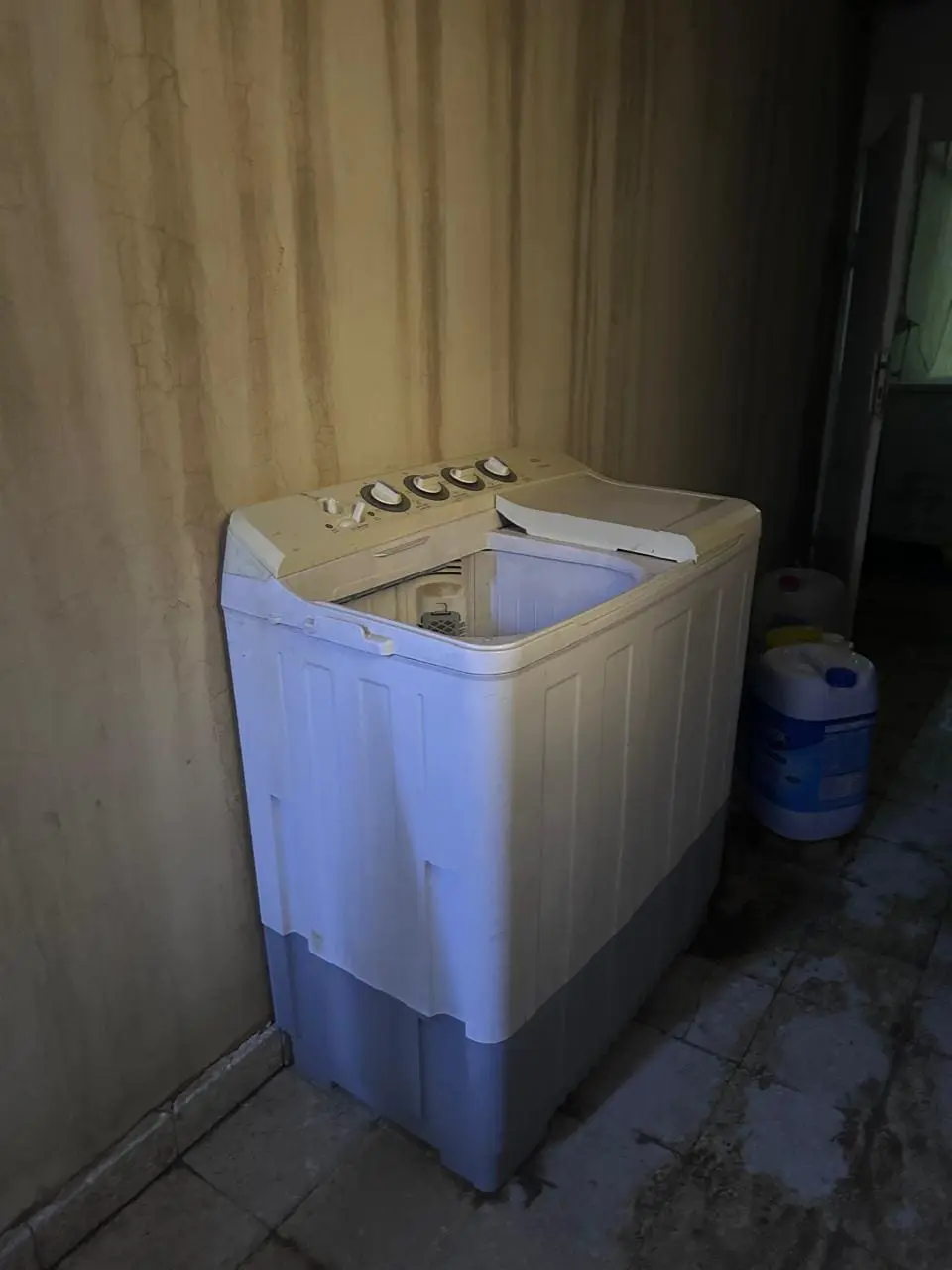 رمي العفش الخربان بالرياض 0508857593