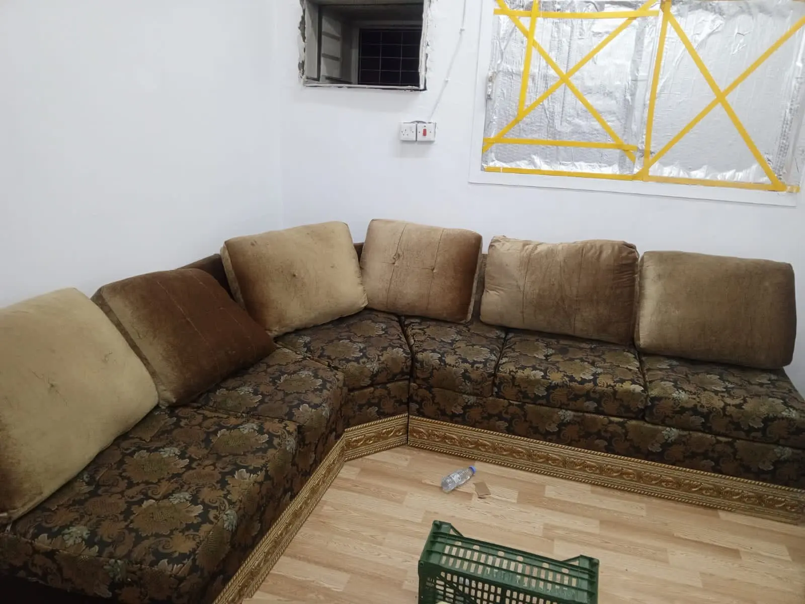 طش الاثاث و العفش القديم المستعمل بالرياض 0537422374 حي العليا حي الحم