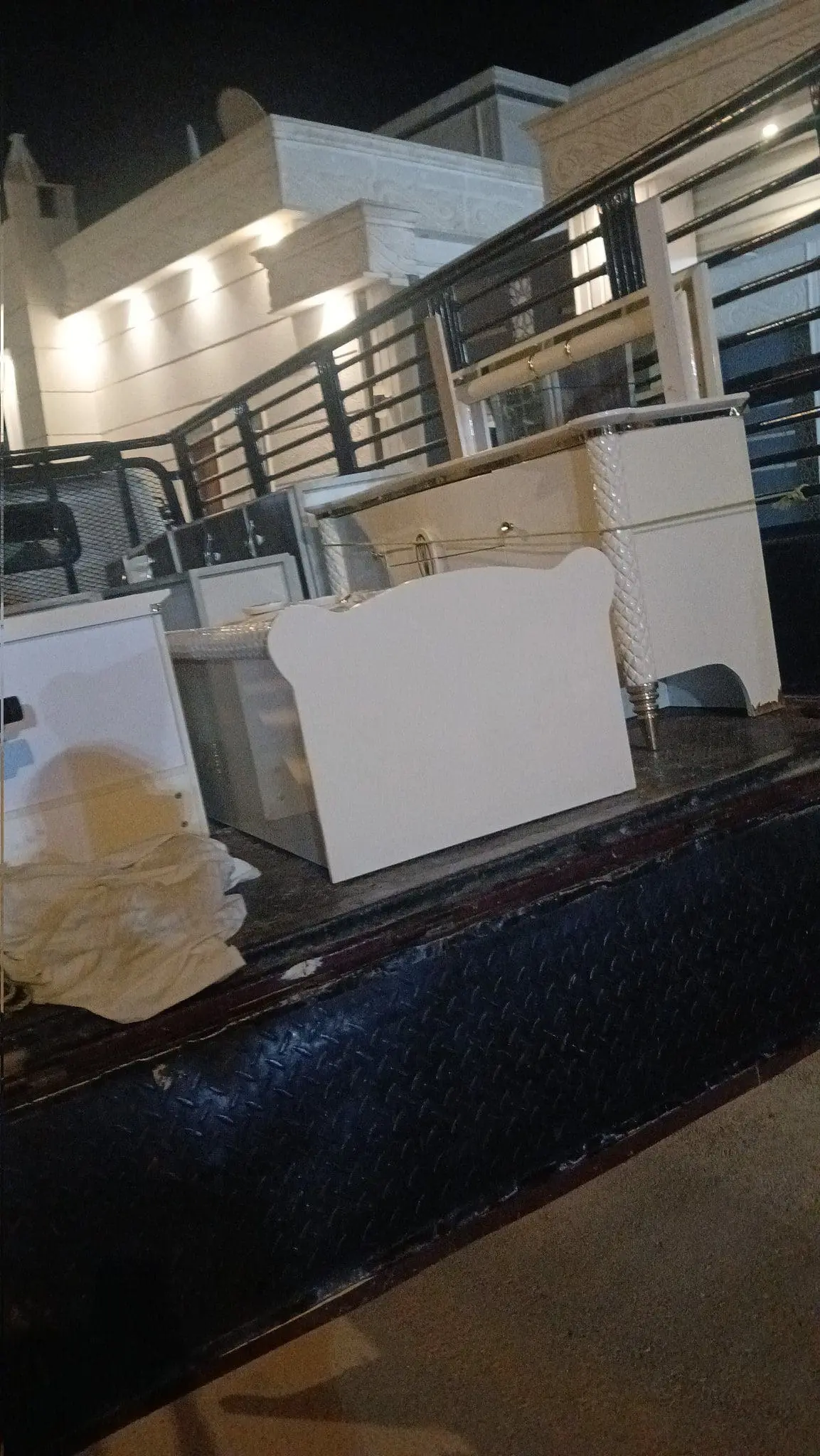 التخلص من جميع الأغراض0508857593التالف