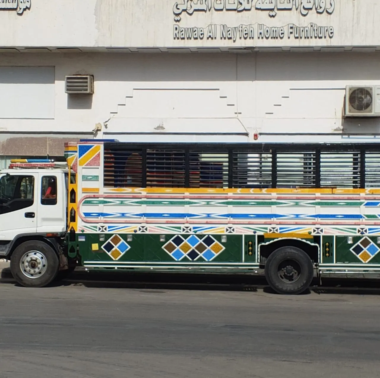 لوري نقل عفش بالرياض دخل الرياض وخارج الرياض 0508857593