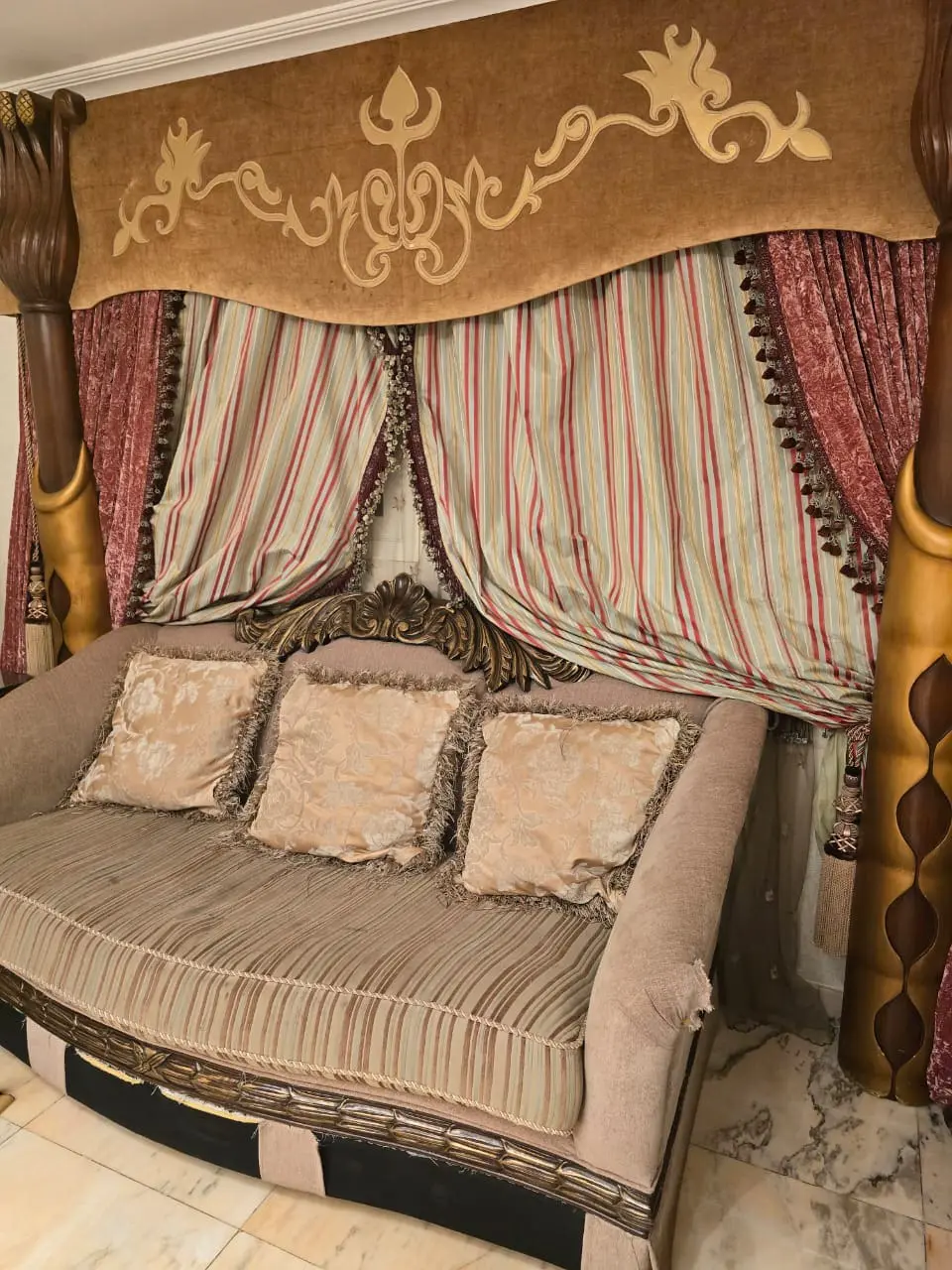 طش الاثاث القديم بالرياض 0556408901