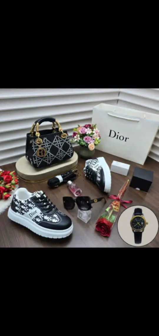 *« عــ🎁ــروضنا مستمره»* لعشاق التألق والاناقه ماركه ديور