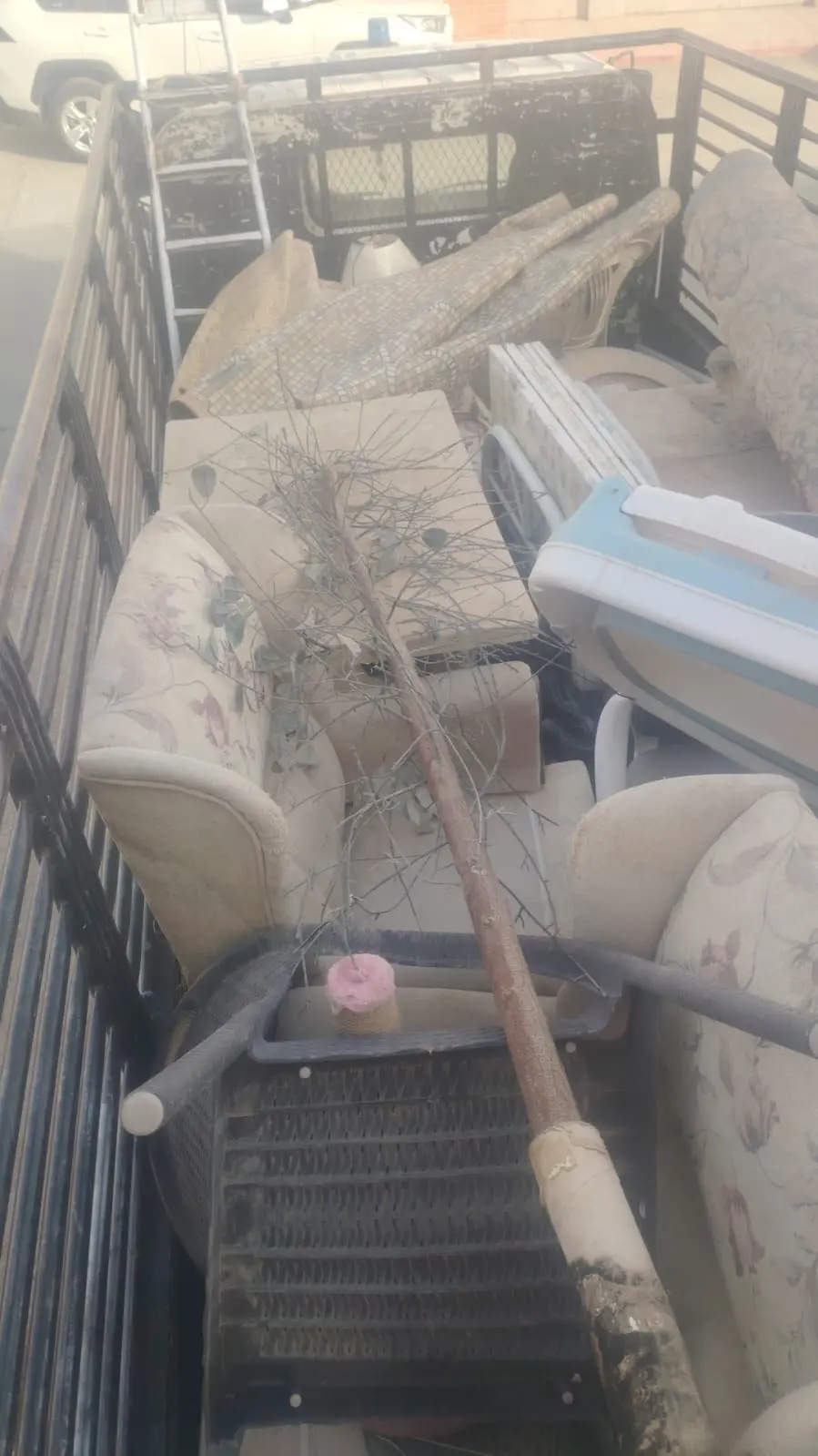 دينا طش اثاث قديم حي العلياء 0502870954