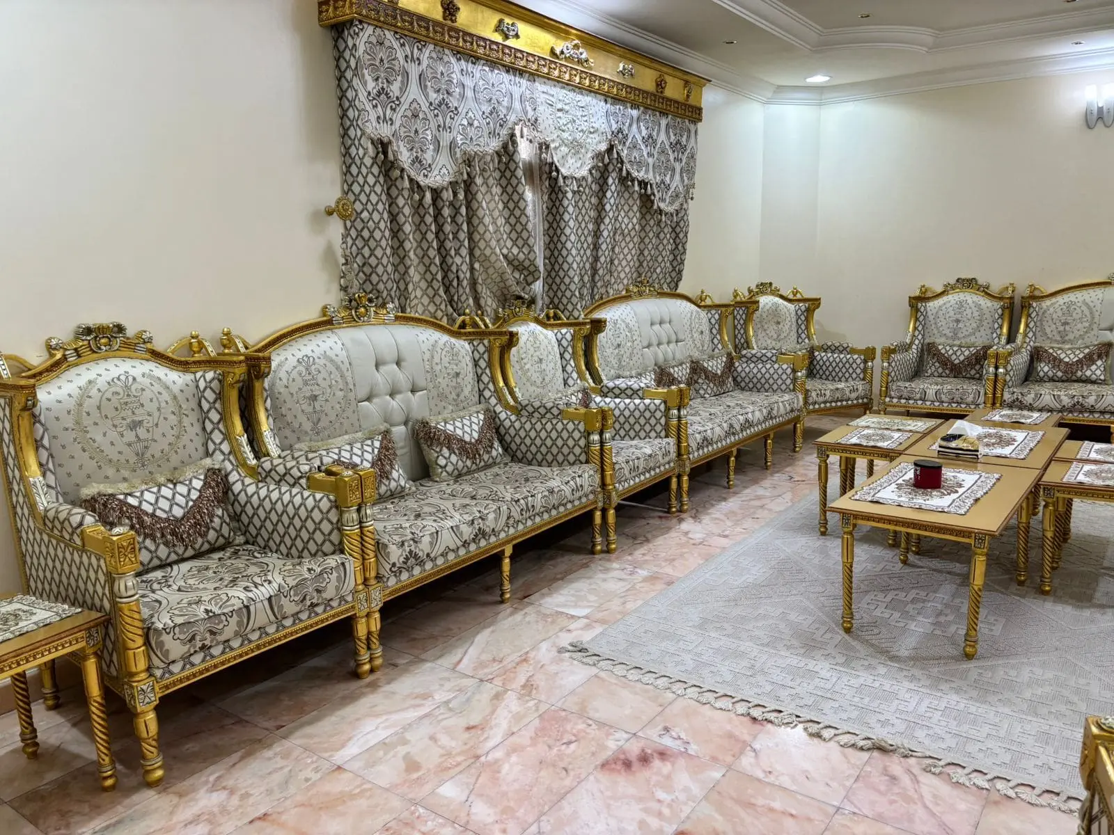 دينا توصيل الاثاث للجمعيه الخيرية 0556723860