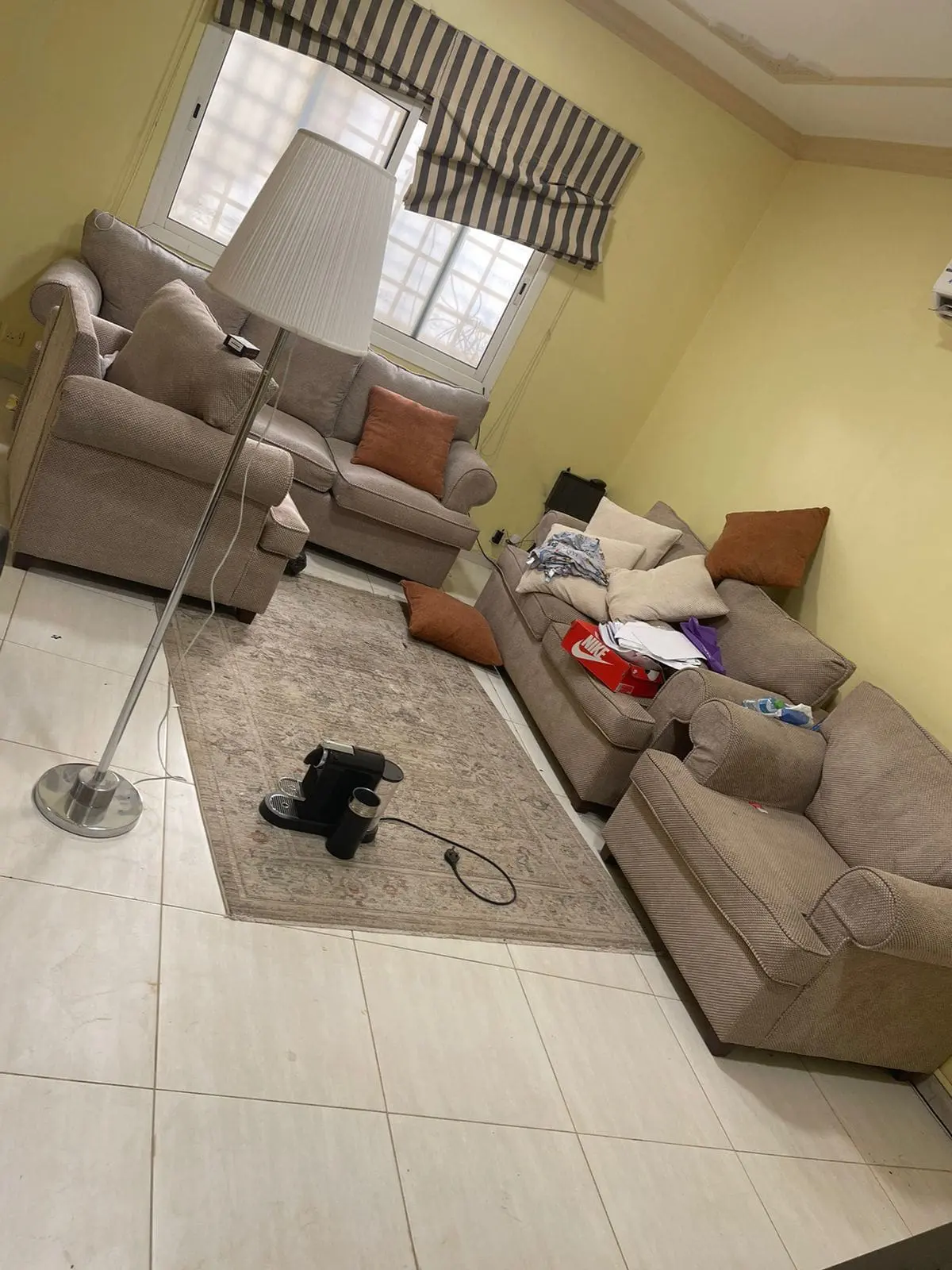 توصيل الى جمعية خيرية تاخذ الاثاث المستعمل بالرياض 0553514375