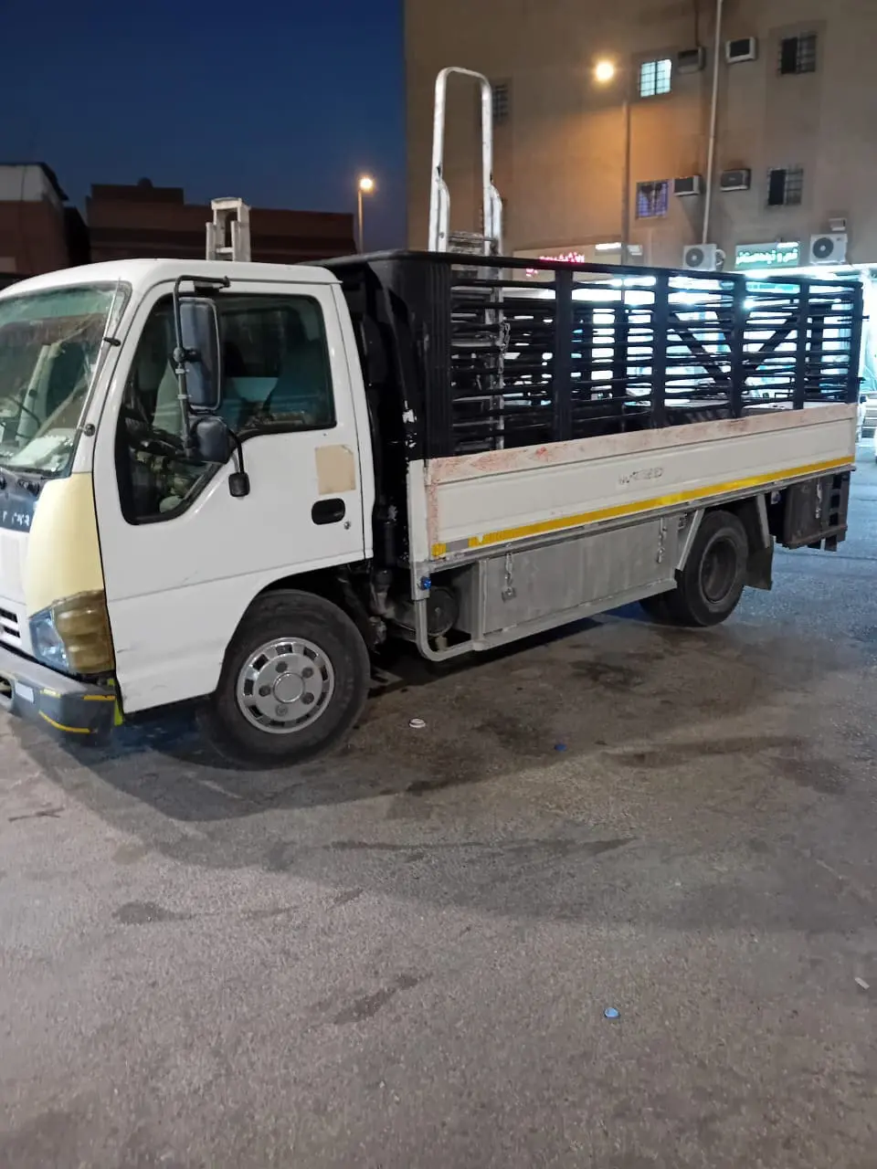 توصيل جمعية خيرية تستقبل المستعمل بالرياض تاخذ الاثاث 0542284584