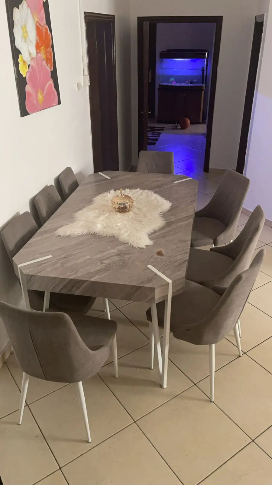 توصيل جمعية خيرية تاخذ تستقبل الاثاث المستعمل بالرياض 0542284584