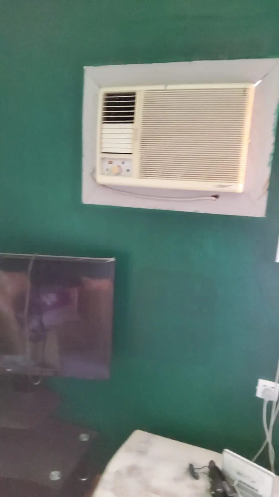 دينا طش الاثاث القديم بالرياض0537912442