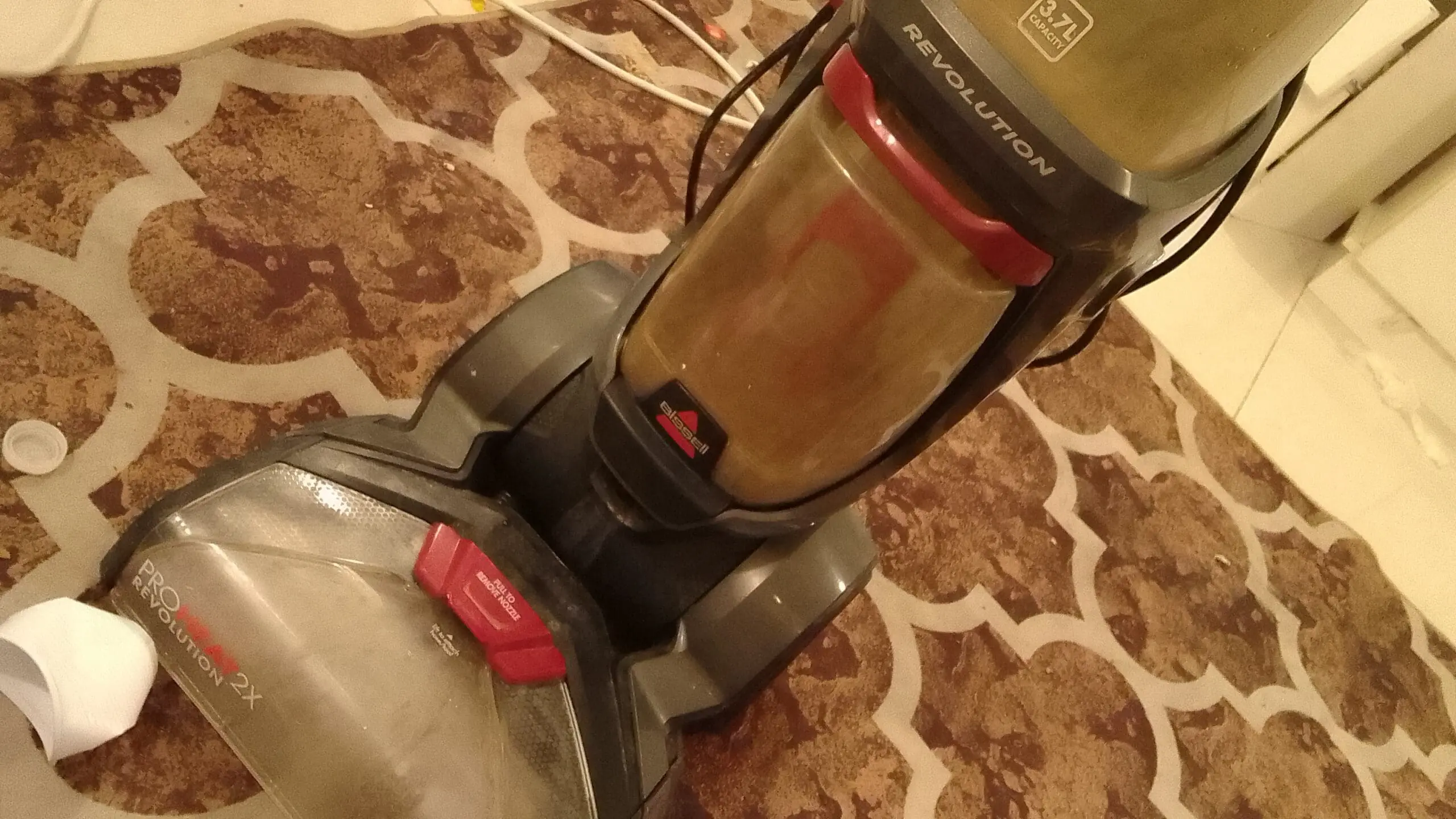 مكنسه كهربائيه غمغري