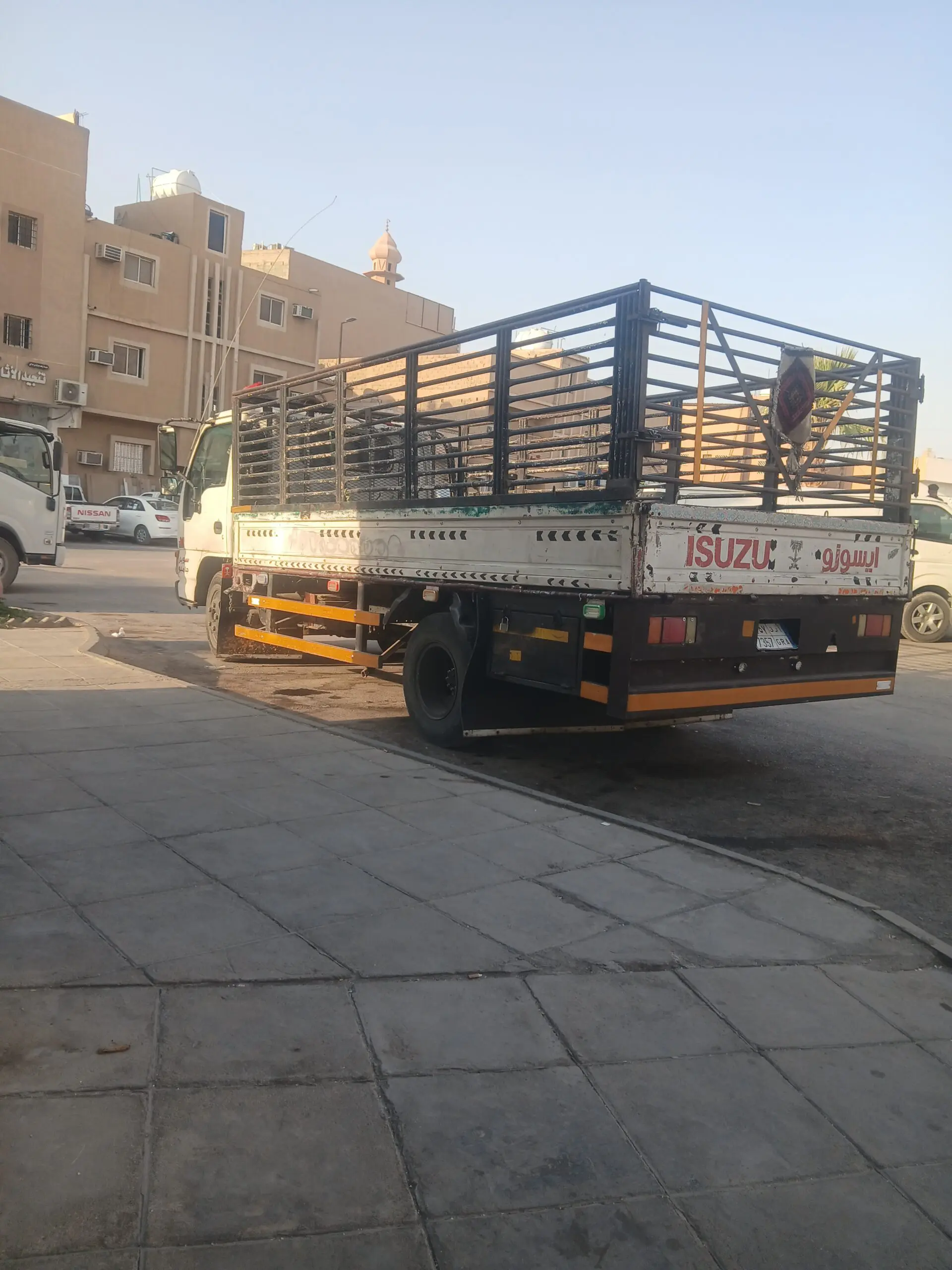 دينا طش أثاث قديم بالرياض 0553247434