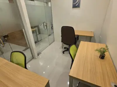 مكاتبك الخاصة والمشتركة وقاعات الاجتماعات… كلها جاهزة لك!