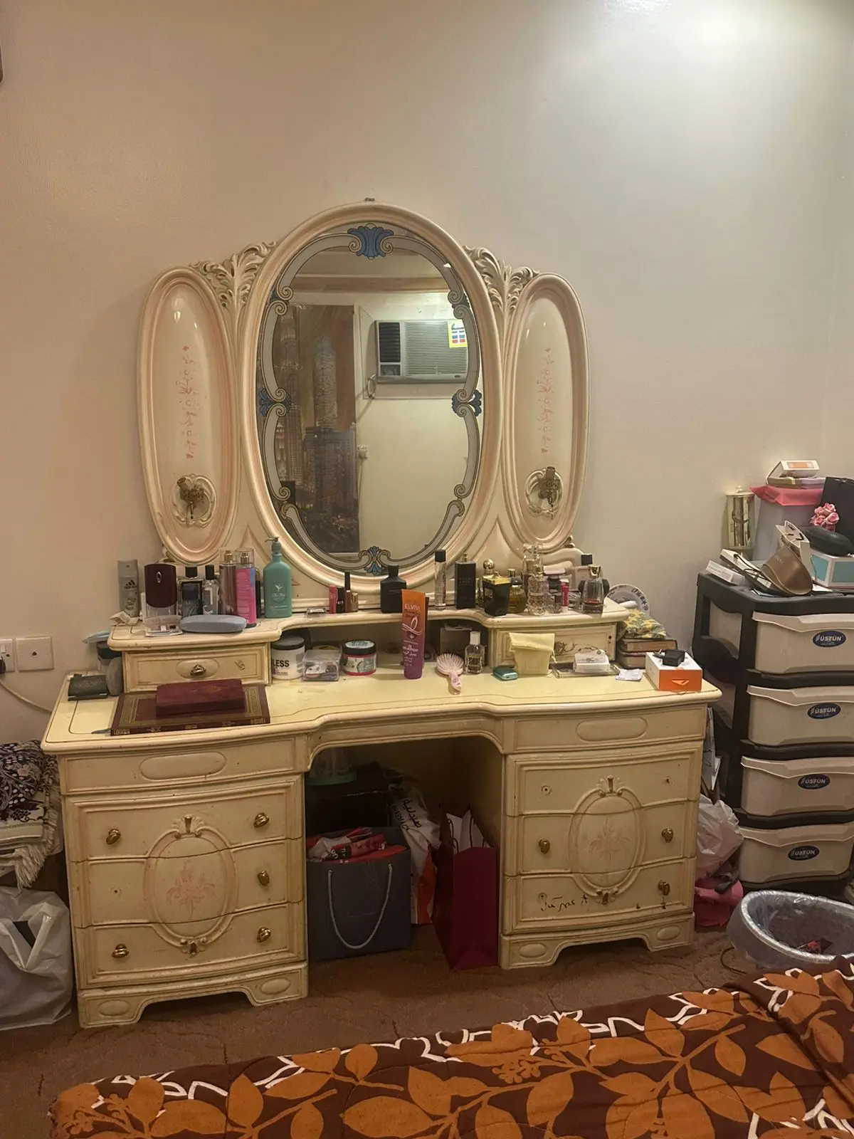 توصيل جمعية خيرية تستقبل المستعمل بالرياض تاخذ الاثاث 0542284584