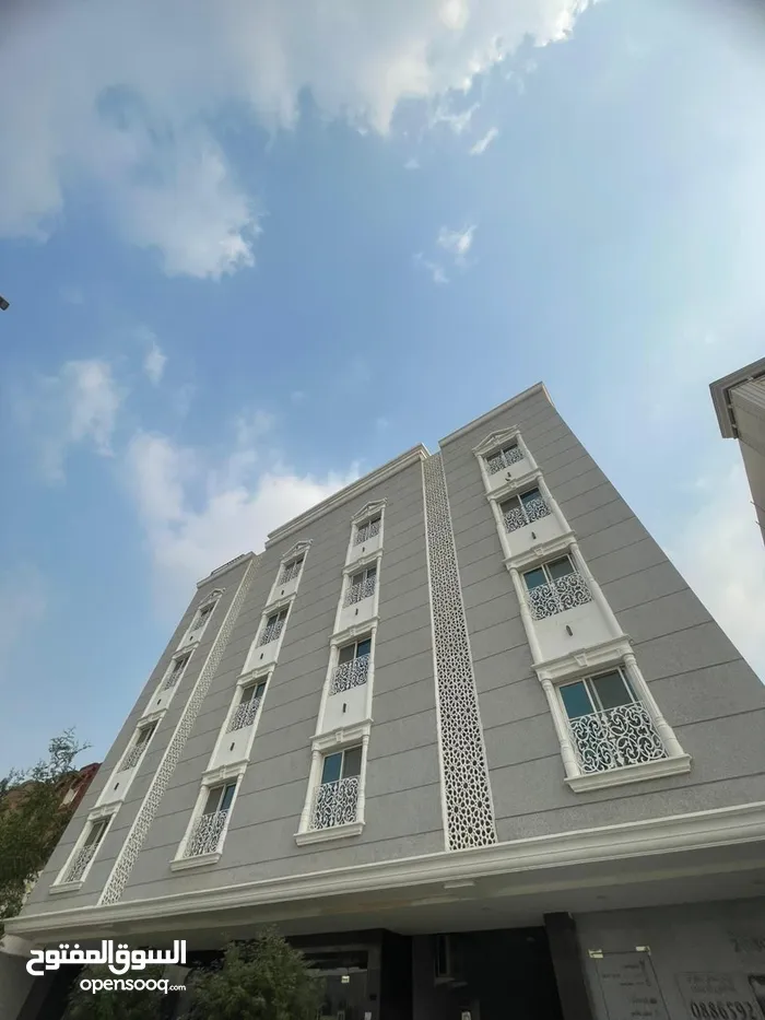 شقة فاخرة تمليك في مكة داخل حد الحرم 6 غرف 4 حمام افراغ فوري 214م في ح