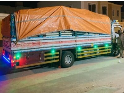 لوري نقل عفش اثاث بالرياض 0508857593