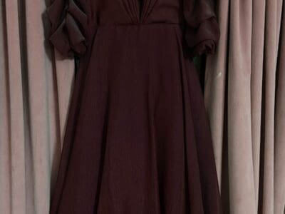 فستان خمري راقي للبيع