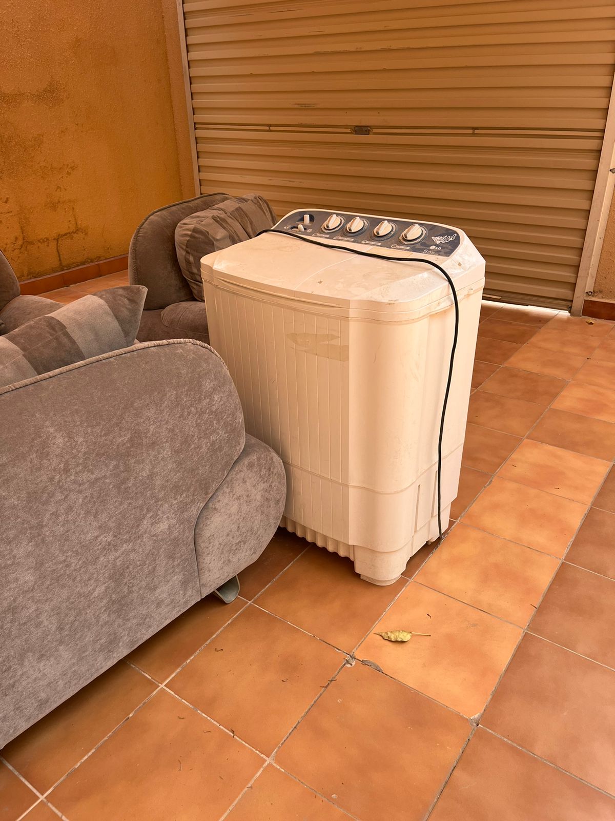 دينا بتشيل اثاث قديم مخلفات بالرياض 0َ503559450