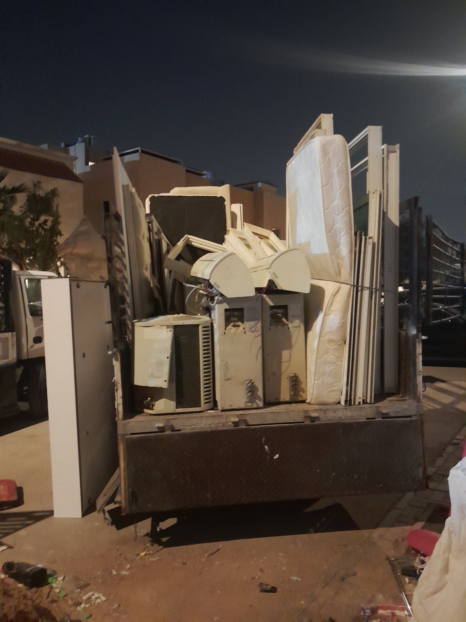 دينا طش رمي عفش قديم بالرياض 0508857593