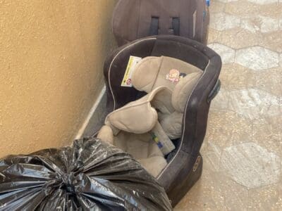 التخلص من أثاث عفش قديم تالف بالرياض 0534375367