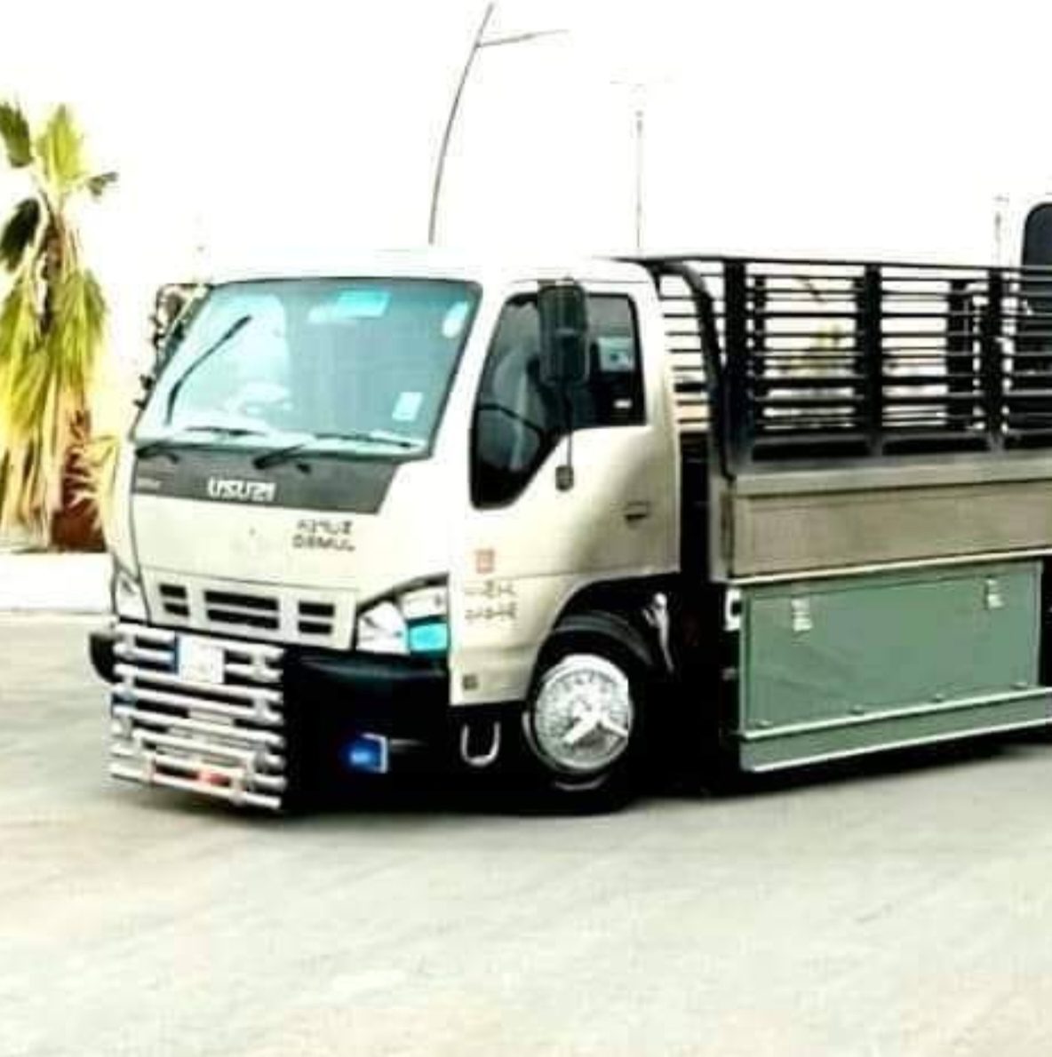 دينا نقل عفش حي العارض 0501178054