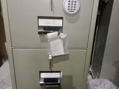 خزن حديد ضد الرصاص والحريق بمختلف الاحجام