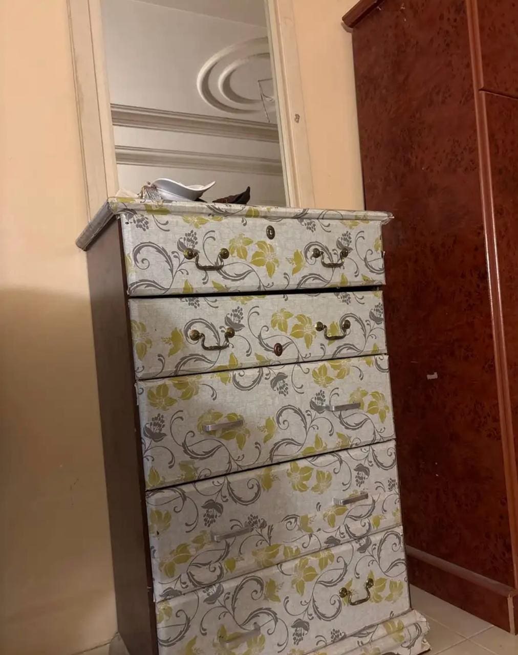 دينا تشيل اثاث قديم بالرياض 0508857593