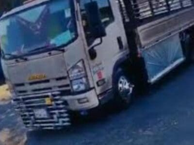 تشيل اثاث قديم بالرياض 0508857593 تالف