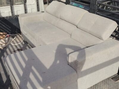 التخلص من الأثاث القديم بالرياض 0566100646