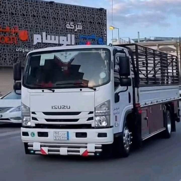 التخلص من الاثاث القديم بالرياض 0557764683
