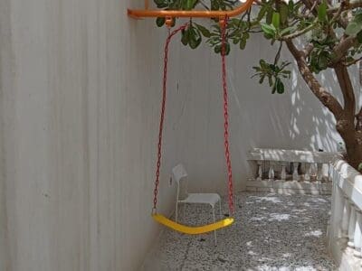 مراجيح جدارية مرجيحات