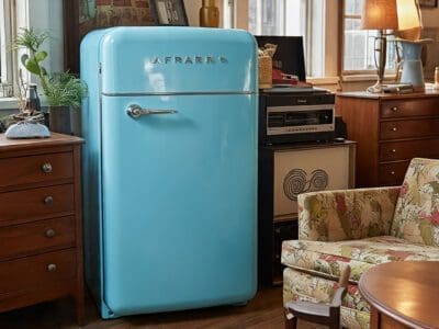 دينا طش اثاث قديم بالرياض