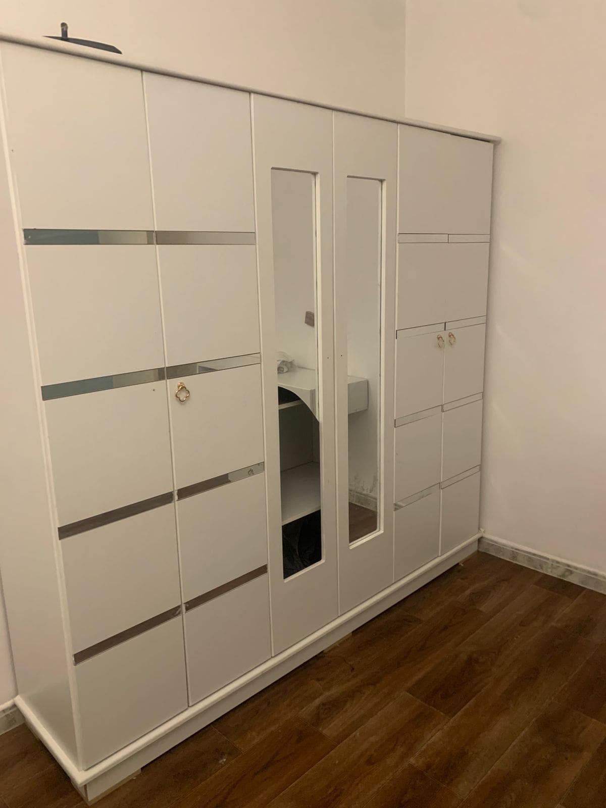 راعي دينا نقل عفش حي المغرزات 0559803796