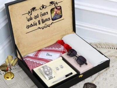 * بوكس العيد* *مكون من* 1️⃣ شماغ ماركة ديور مقاسات (55-58-60)