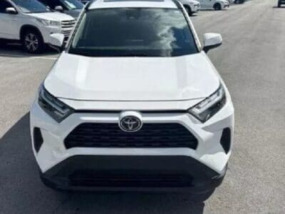 Toyota RAV4 2022 XLE