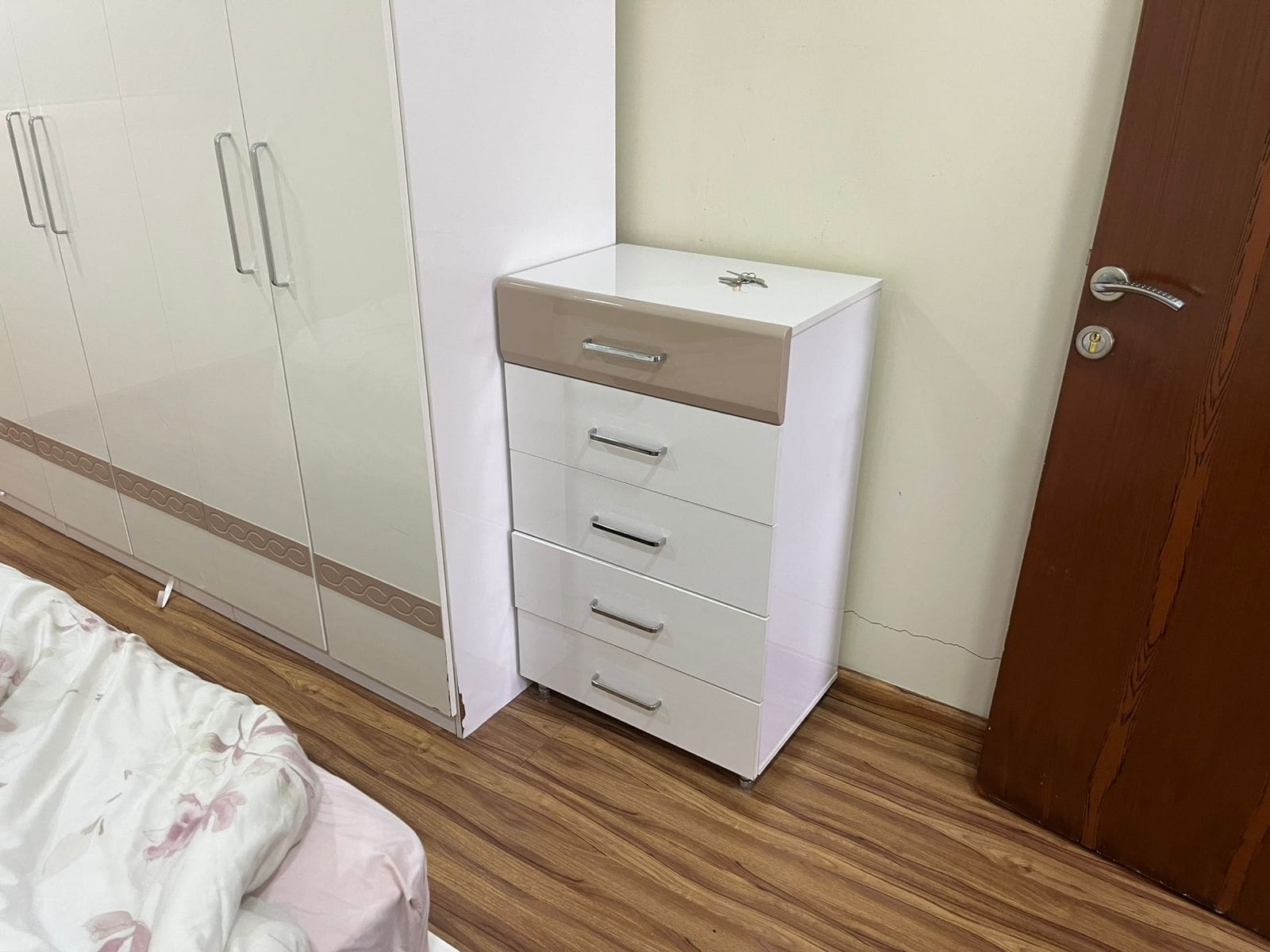 دينا نقل عفش حي الازدهار 0559803796