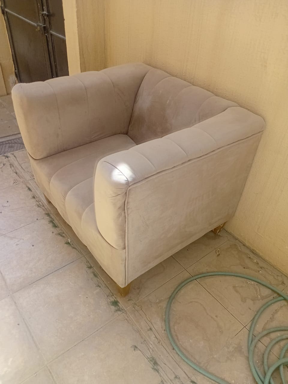 دينا نقل عفش حي الرحمانية 0559803796
