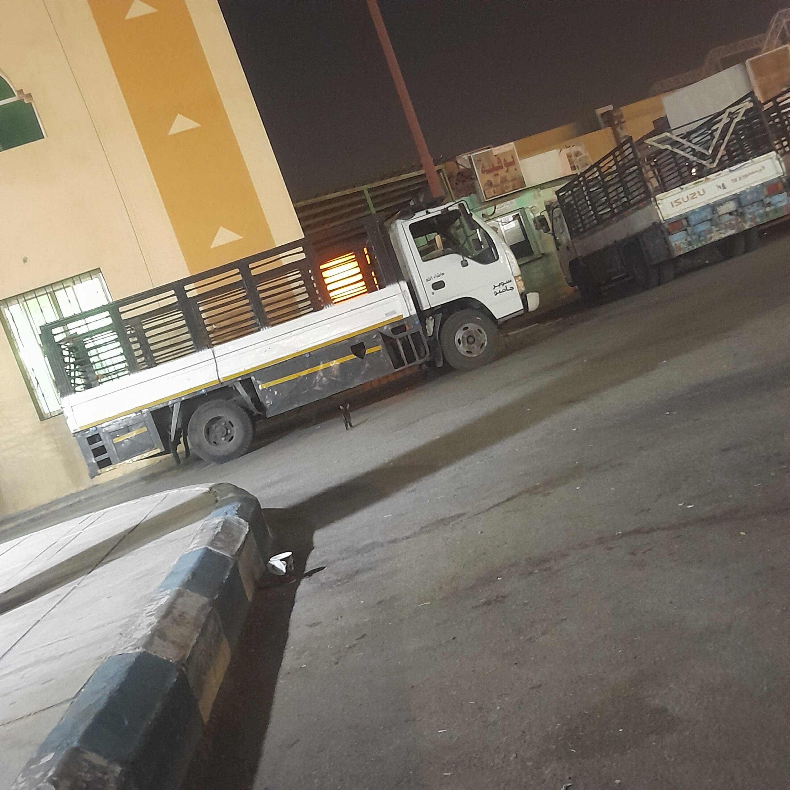 دينا نقل عفش بالرياض حي الياسمين 0َ556053591