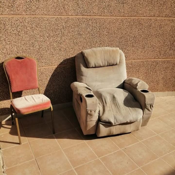التخلص من الاثاث القديم بالرياض 0534375367