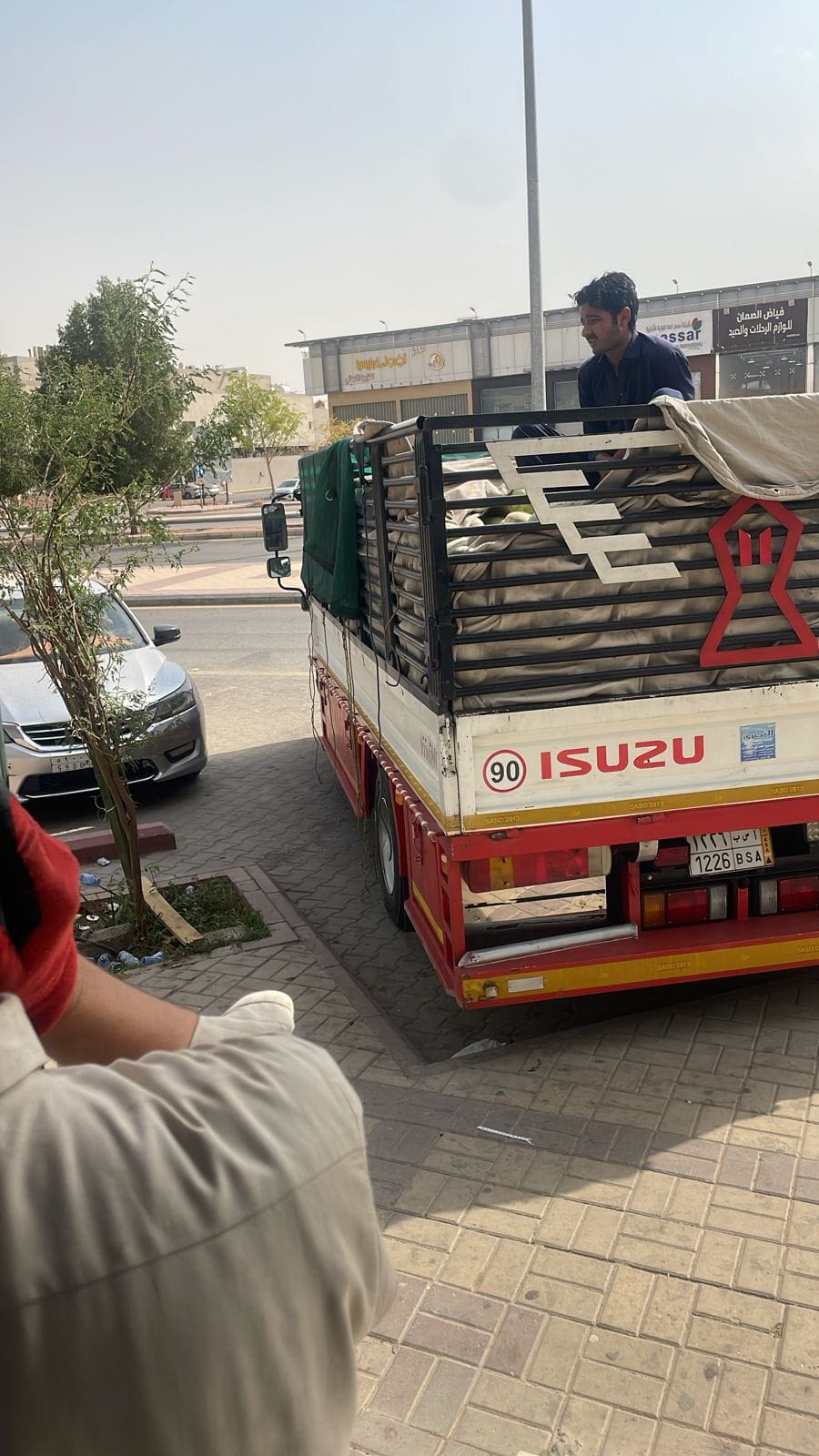 للتخلص من الاثاث القديم شمال الرياض 0506439664
