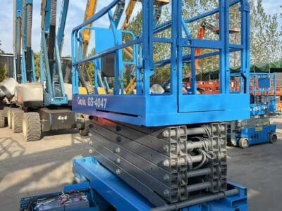 مانلفت سيزرلفت رافعة شوكية للإيجار تليهندر جيسبي ايجار شهر يوم فوركلفت