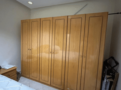 غرفة نوم مزدوجة خشب سنديان وفرشة طبية محانية