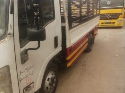 دينا طش الاثاث القديم