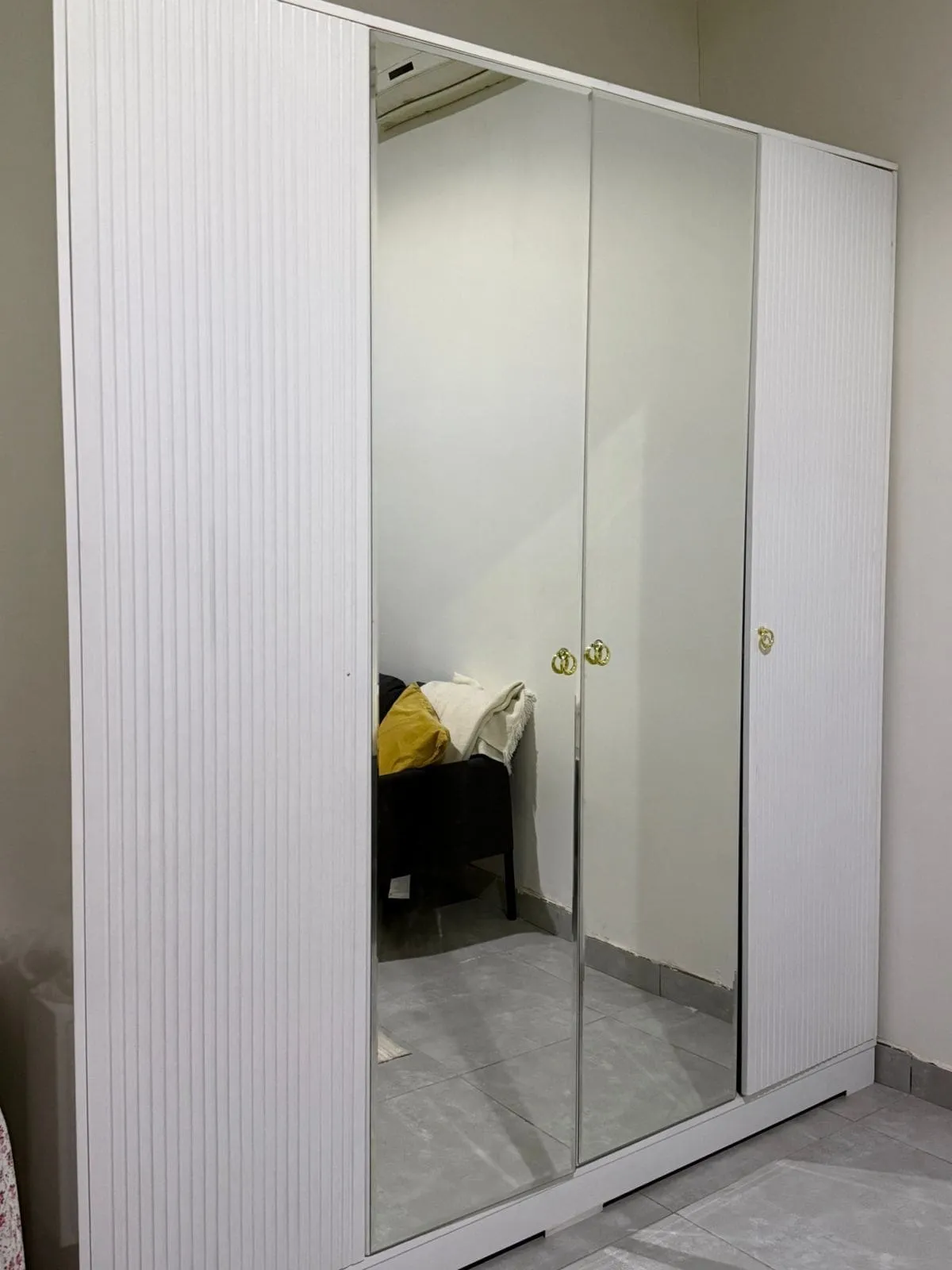 دينا توصيل الاثاث للجمعيه الخيرية 0556723860