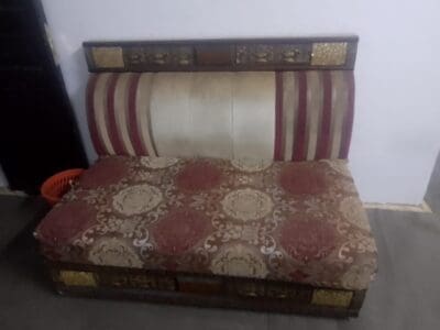 دينا توصيل جمعية خيرية تاخذ الاثاث والاغراض المستعملة بالرياض