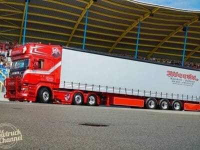 تريلا نقل اثاث و بضائع و سيراميك بالرياض 0544725121