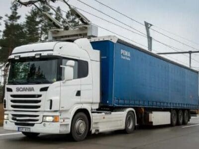 تريلات نقل عفش و بضائع خارج الرياض 0544725121