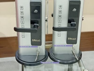 كالون ابواب الفنادق بالكارت