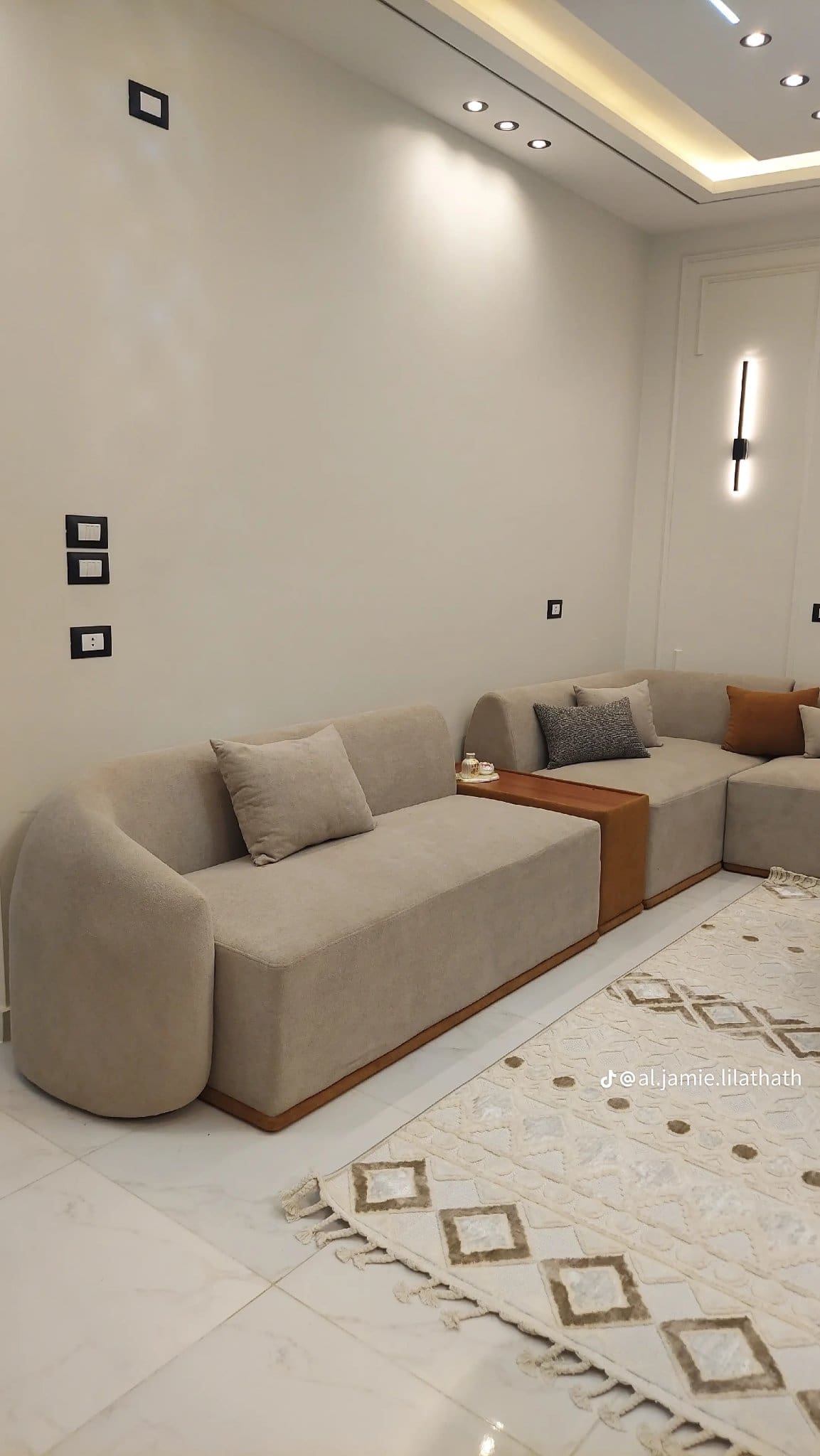 دينا توصيل اثاث الى جمعية خيرية بالرياض 0544725121