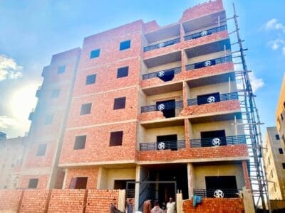 شركة أر إي عقار – بناء المستقبل بمهارة واحترافية