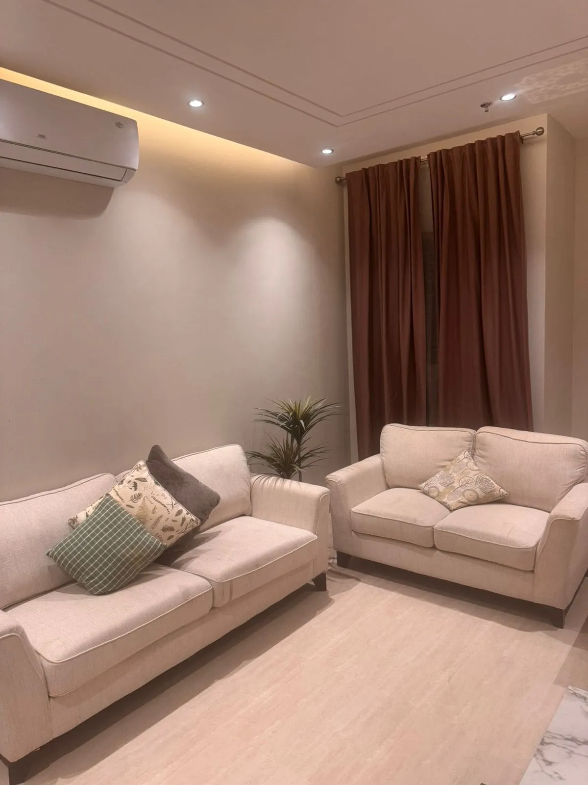 دينا نقل عفش بالرياض نقل عفش0537912442